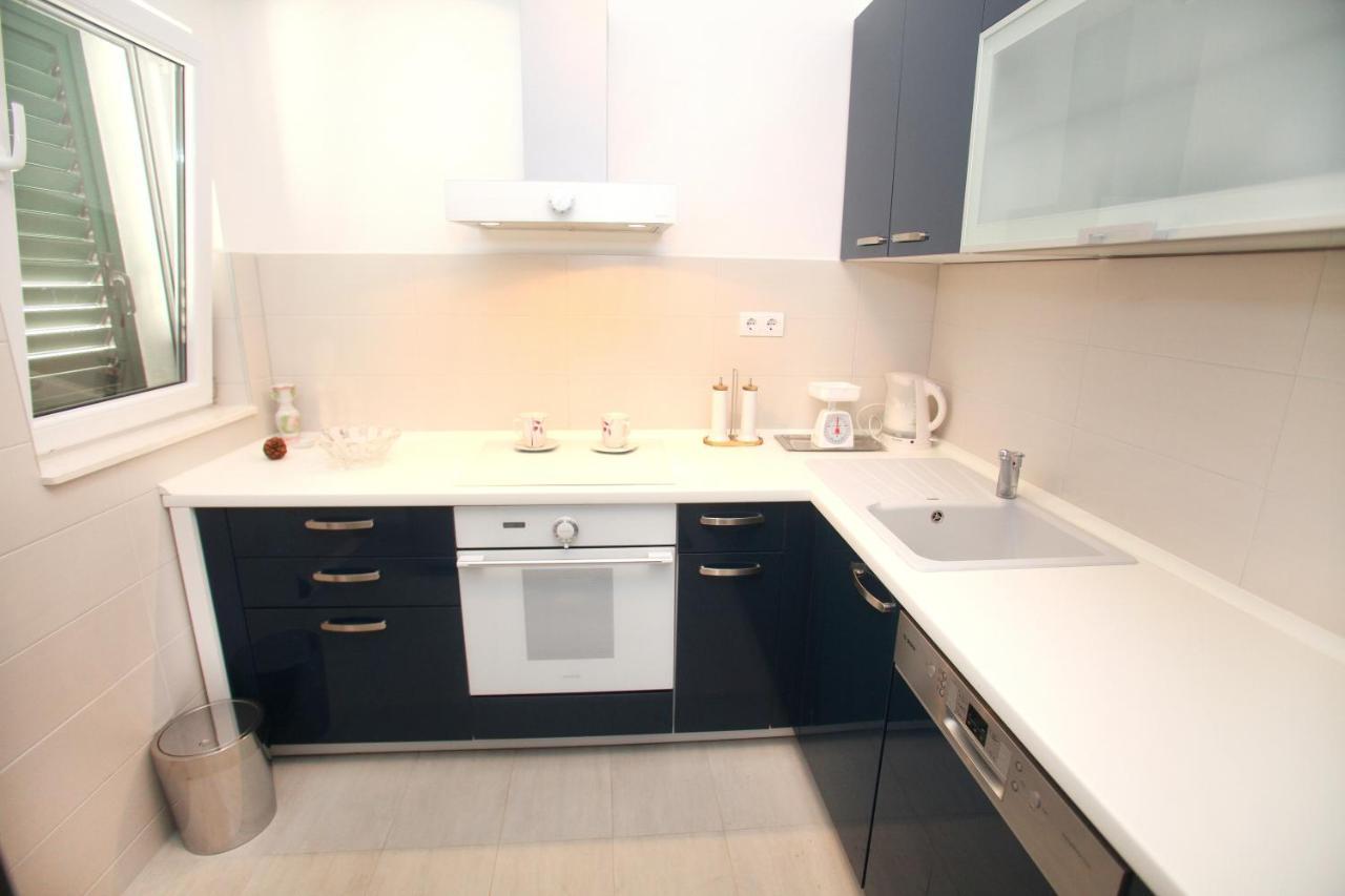 Apartments Nakir Slatine Habitación foto