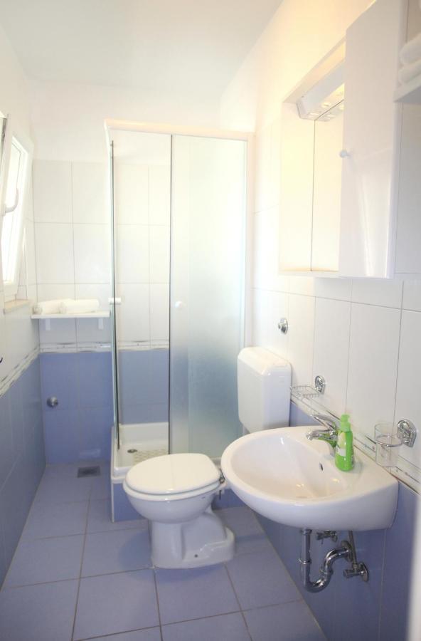 Apartments Nakir Slatine Habitación foto