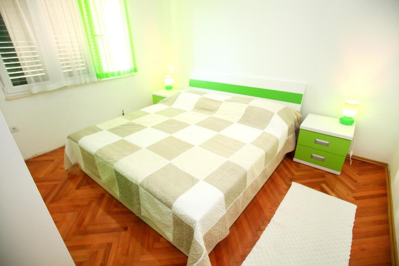 Apartments Nakir Slatine Habitación foto