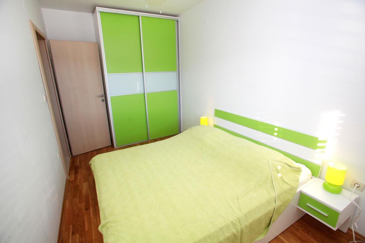 Apartments Nakir Slatine Habitación foto